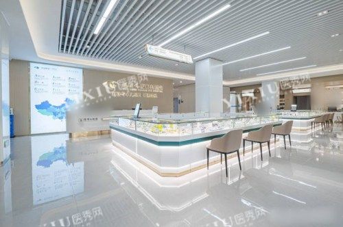 昆明华厦眼科医院配镜区