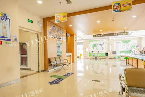 嘉兴爱尔眼科大厅环境图