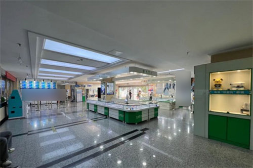 南京东南眼科全项目价格表2025:半飞秒12800元起、白内障3600元起、儿童配镜399元起,收费透明公示!