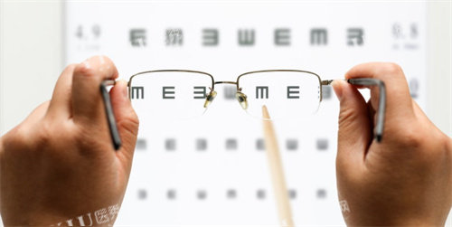 近视眼镜